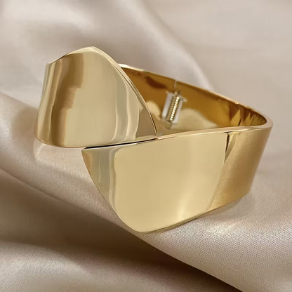 The Orion Bangle