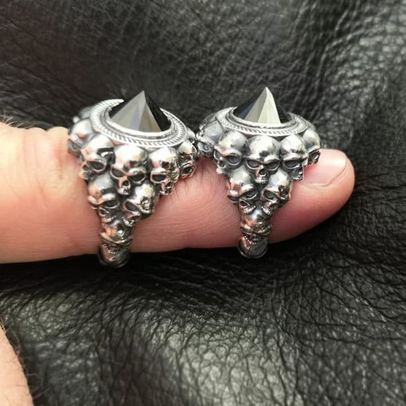 Anēka Skull Ring